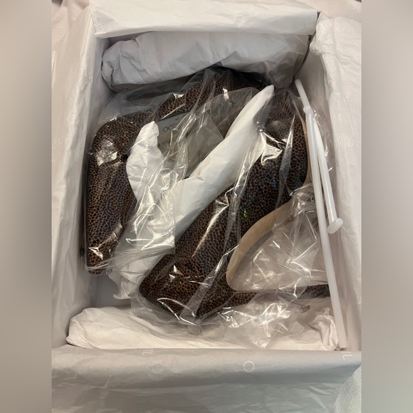 JIMMY CHOO NEW Retails $725 Tony Pump NEW IN BOX Animal Stiletto Suede Sz 38.5 - Picture 2 of 14